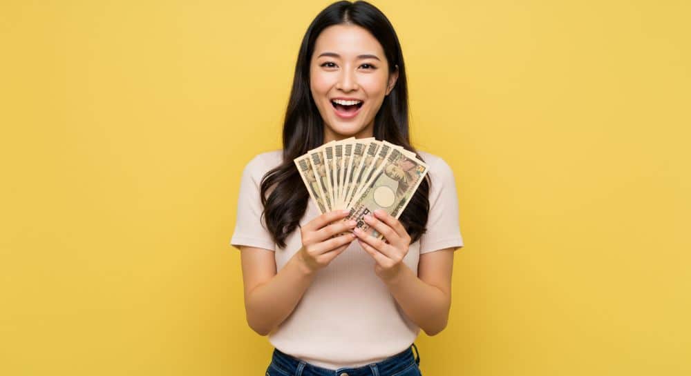 お金を稼ぐ女性